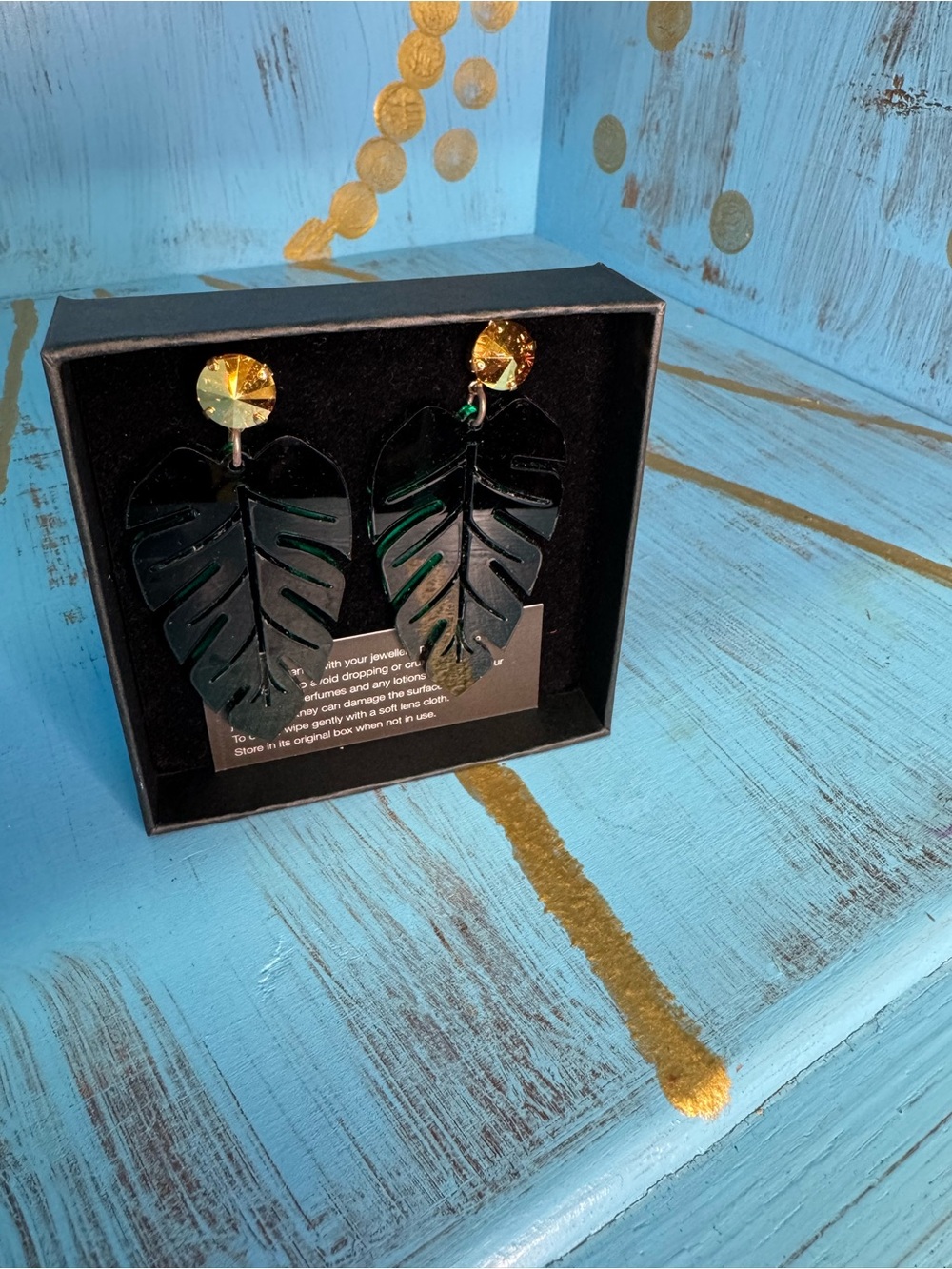 NIB Jennifer Loiselle Large Leaf Acrylic Earrings